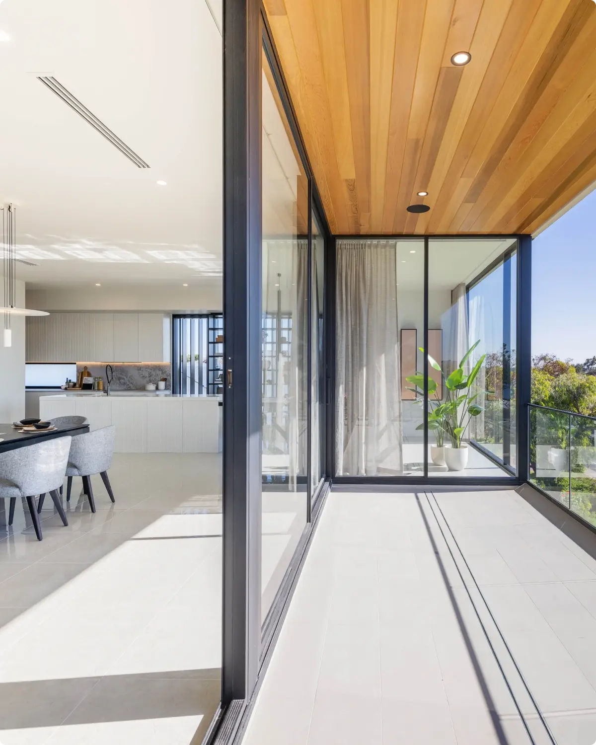 Sleek aluminium awning windows with slimline frames in a modern Northern Rivers build