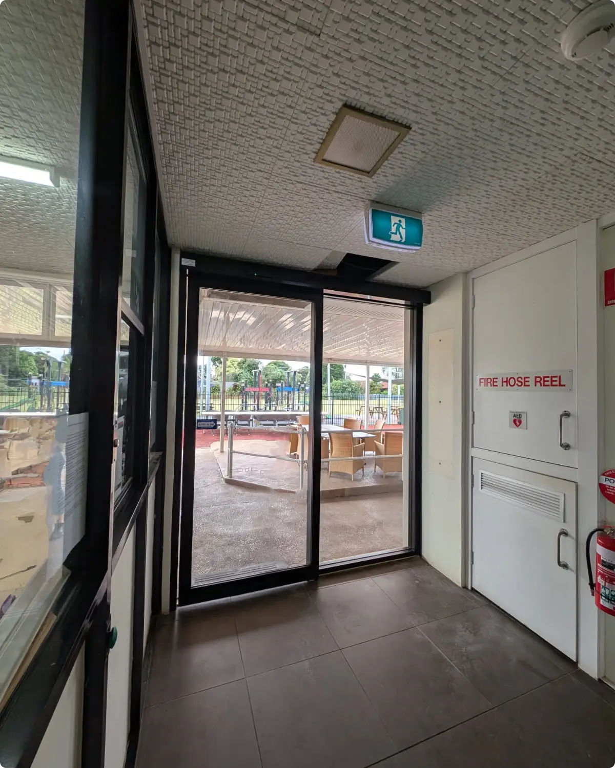 Automatic aluminium entry doors supplied and installed by Alumalite at a Ballina commercial premises