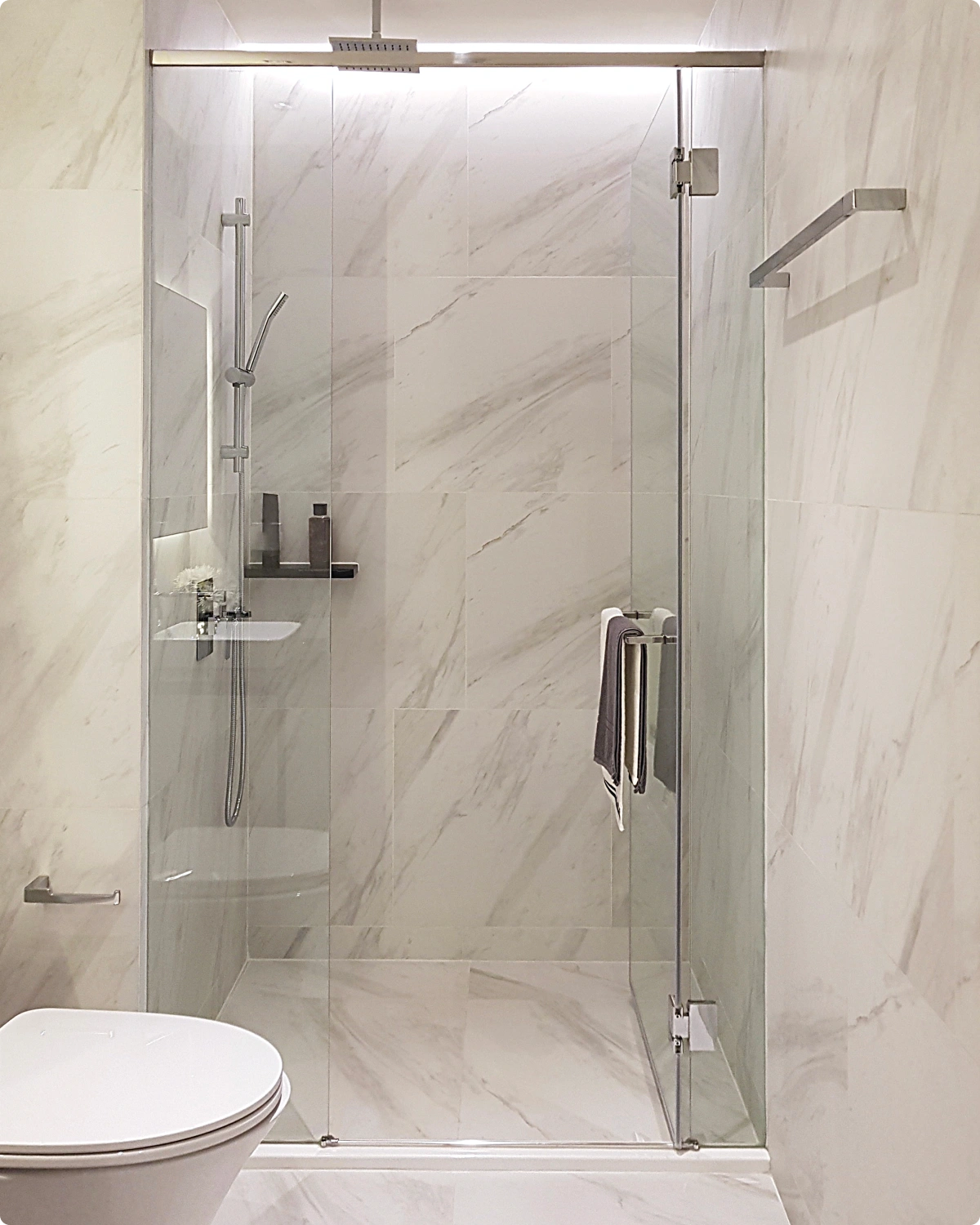 shower screen 116